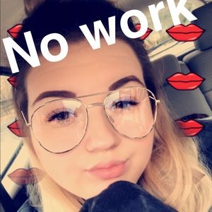 Meet your Posher, Carly